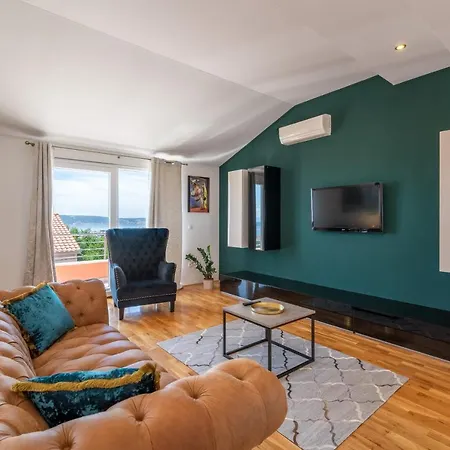 Villa Mattanna With Private Pool And 2 Electric Bicycles Kaštel Stari