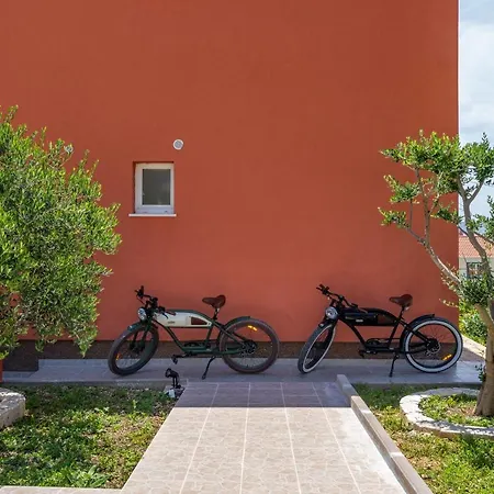 Mattanna With Private Pool And 2 Electric Bicycles Villa