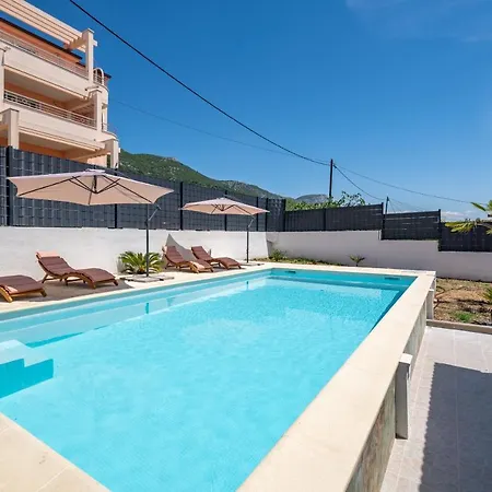 Villa Mattanna With Private Pool And 2 Electric Bicycles Kaštel Stari