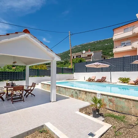 Mattanna With Private Pool And 2 Electric Bicycles Villa Kaštel Stari