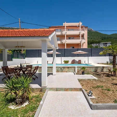 Mattanna With Private Pool And 2 Electric Bicycles Kaštel Stari