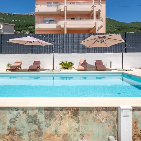 Mattanna With Private Pool And 2 Electric Bicycles Kaštel Stari