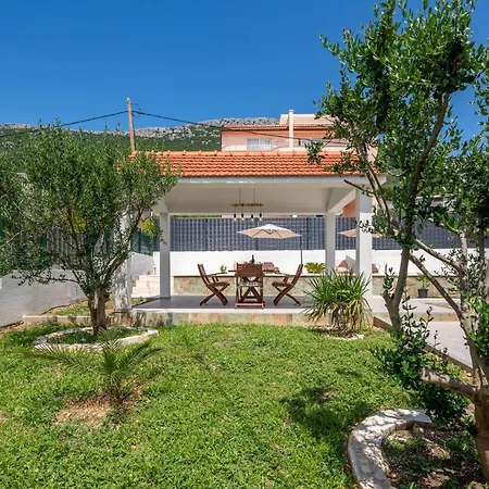 Villa Mattanna With Private Pool And 2 Electric Bicycles Kaštel Stari