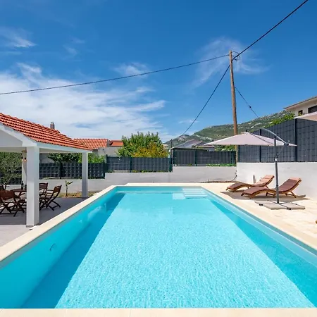 Villa Mattanna With Private Pool And 2 Electric Bicycles Kaštel Stari